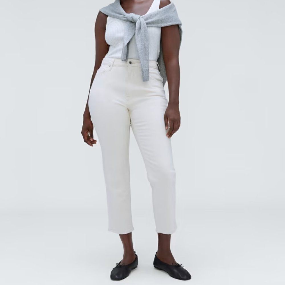 NWT Everlane The Cheeky Straight Jean in Bone Size 33